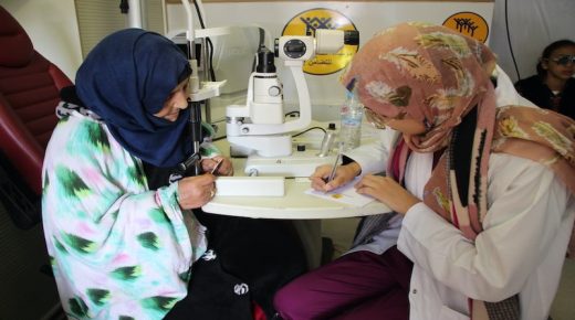 ساكنة تازارين تستفيد من خدمات قافلة طبية