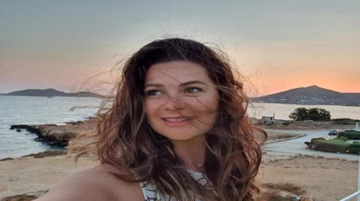 سرا اللوزى تنظم لأسرة مسلسل “المداح 3”