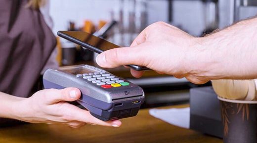 دراسة: 73 % من المغاربة يجرون خدمة بنكية واحدة على الأقل عبر الإنترنت