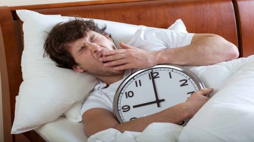 حقيقة تعويض قلةِ النوم بعطلاتِ نهاية الأسبوع عبر النوم أكثرَ ولساعاتٍ طويلة
