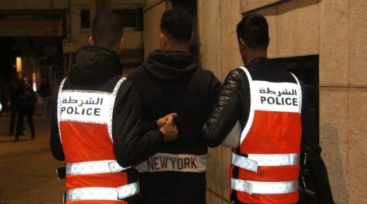 توقيف ثلاثة أشخاص للاشتباه في ارتباطهم بشبكة إجرامية تنشط في النصب والاحتيال
