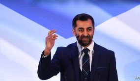 الصحف تهاجم حمزة يوسف بعد أن تم انتخابه زعيما للحزب الوطني في اسكتلاندا