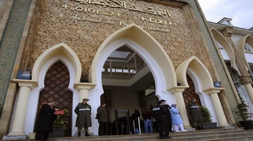 إحالة ثلاثة أشخاص بسبب تورطهم في تقديم شهادة الزور في قضية معروضة على المحكمة