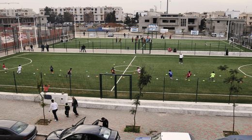 بنموسى يرفض فتح ملاعب القرب لأبوابها بالمجان أمام الشباب