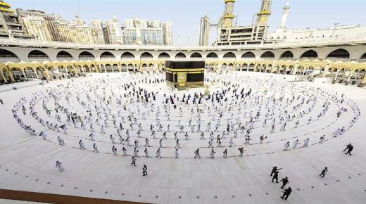 المعتمرون المغاربة ينتقدون الخطوط الجوية العربية السعودية
