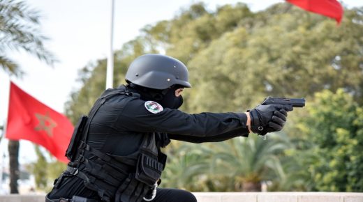 تدخل أمني لتوقيف شخص عرّض المواطنين وعناصر الشرطة لاعتداء خطير باستعمال السلاح الأبيض