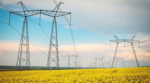 التحول نحو استخدام الطاقة النظيفة في قطاع الكهرباء بالمغرب يتطلب تمويلات تناهز 2.6 مليارات دولار سنوياً