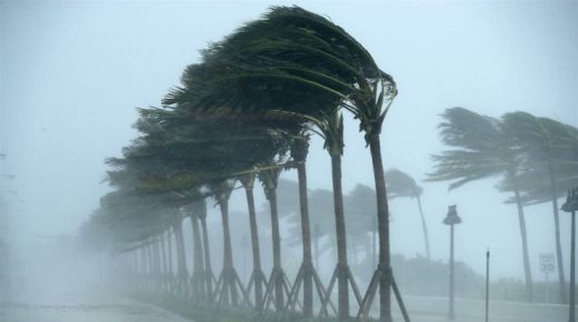 الرياح تتسبب في التوقف الكلي لجميع الرحلات البحرية المبرمجة مع ميناء طنجة المدينة