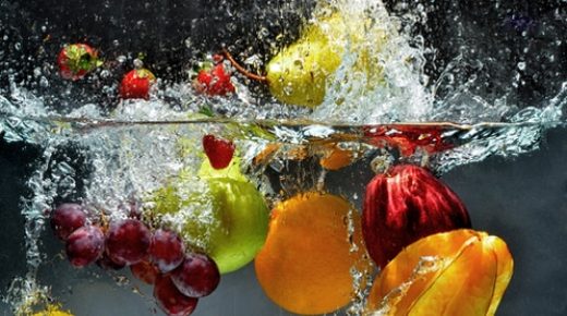 تعرف على الأطعمة غنية بالماء تفيدك في رمضان