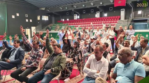 موظفو بلدية العيون يجددون الثقة في “سيد الزين”.