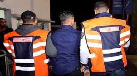 توقيف شخص يشتبه في تورطه في ترويج أجهزة إلكترونية مهربة تستعمل في الغش في الامتحانات المدرسية