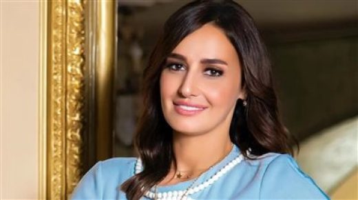  حلا شيحة الشكر توجه الشكر لأشرف زكي نقيب المهن التمثيلية