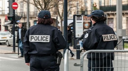 جيرالد دارمانان يكشف تفاصيل جديدة تتعلق بهجوم السكين الذي وقع في بلدة أنسي الفرنسية