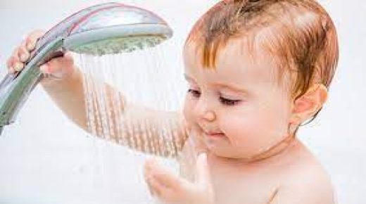 مع اشتداد درجات الحرارة أطباء ينصحون بضرورة مراقبة الأطفال من الإصابة بنقص السوائل والجفاف