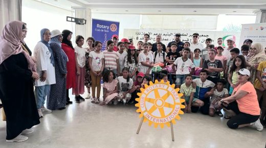 وادي أمليل/تازة: Club Rotary-Taza يحتفى بالتلاميذ اليتامى المتفوقين في حفل عائلي جميل.