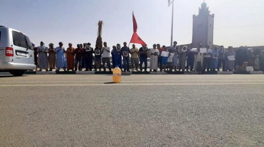 ساكنة مرزوكة تتظاهر للمطالبة بحل لمياة