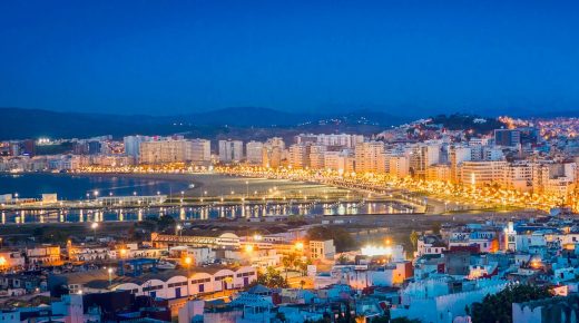 طنجة تعرق توافد العديد من الشخصيات السياسية لقضاء عطلة الصيف