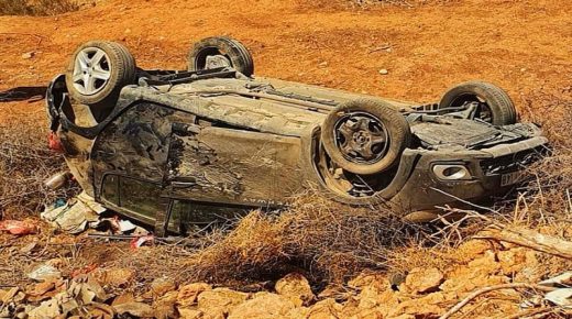 انقلاب سيارة خفيفة في الطريق الرابطة بين مدينتي أحفير والسعيدية