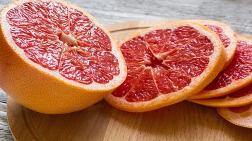 تناول نصف فاكهة غريب فروت ينتج عنه انخفاض الوزن