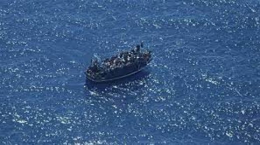 أكثر من 30 شخصا فقدوا إثر غرق قاربين ينقلان مهاجرين قبالة سواحل إيطاليا