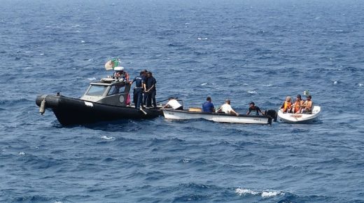 المجلس الوطني لحقوق الإنسان يدين استعمال الرصاص الحي من طرف قوات خفر السواحل الجزائرية