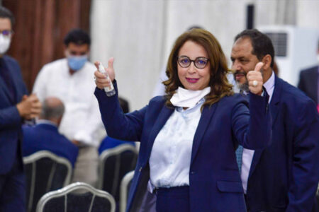 أغلالو تؤكد عدم تقديم استقالتها
