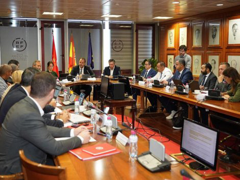 رؤساء الجامعات الكروية الثلاثة بكل من المغرب والبرتغال وإسبانيا يجتمعون بليشبونة