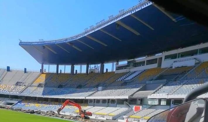 انطلاق مرتقب لعمليات تجهيز أرضية ملعب القرية الرياضية بالعشب الاصطناعي الكبير بطنجة.