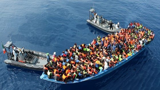 البحرية الملكية تعترض قاربا كان على متنه 47 مرشحا للهجرة غير الشرعية