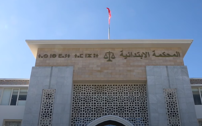 المحكمة الابتدائية بطنجة تأجل النظر في قضية سكان “حي بنكيران”