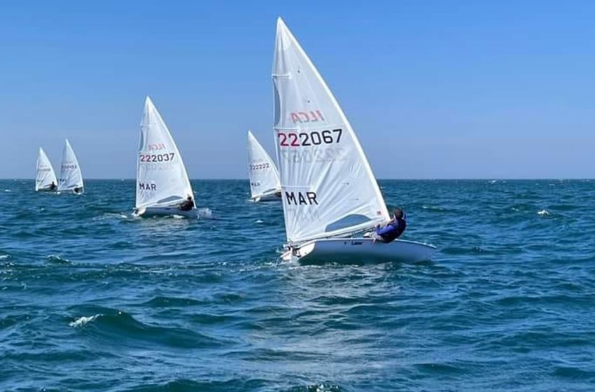 المضيق: انطلاق الدورة الثالثة والثلاثون لكأس المسيرة للزوارق الشراعية