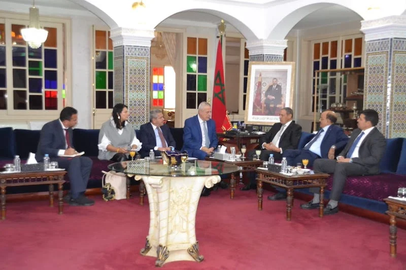خلال زيارته للاقاليم الجنوبية ..وفد لجنة العلاقات الخارجية بمجلس الشيوخ يدعم مغربية الصحراء