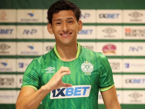 نادي الرجاء الرياضي يعلن تعاقده مع اللاعب الدولي البوليفي فيكتور أبريغو
