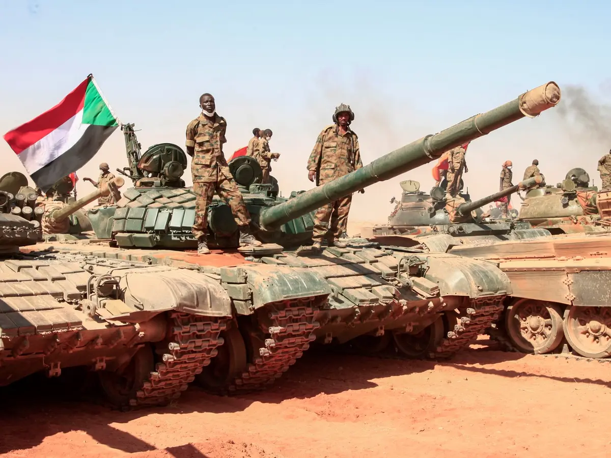 السودان : تدمير أكبر مصفاة نفط..واشتباكات بالاسلحة الثقيلة