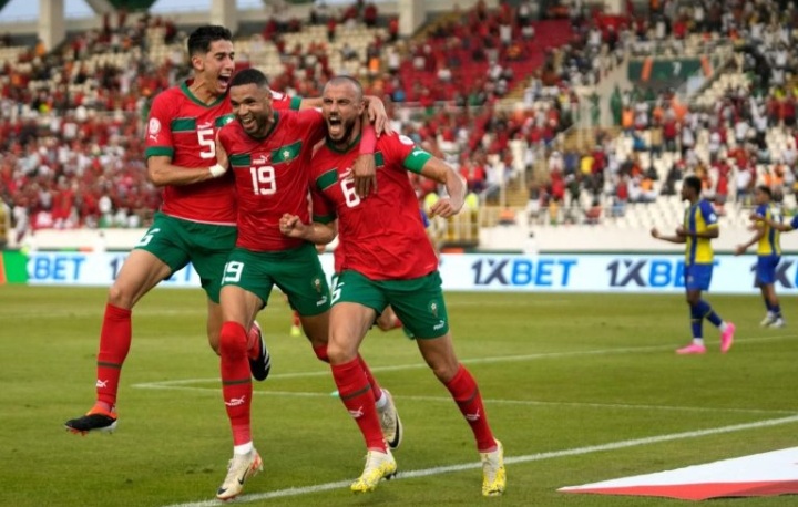 المنتخب المغربي يُمْطِر شباك تنزانيا وَيَحْفَظ ماء وجه الكرة العربية بالكوت ديفوار (صور)
