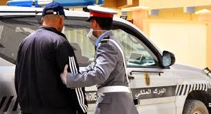 توقيف شاحنتين مخصصتين لتهريب الرمال بإقليم العرائش