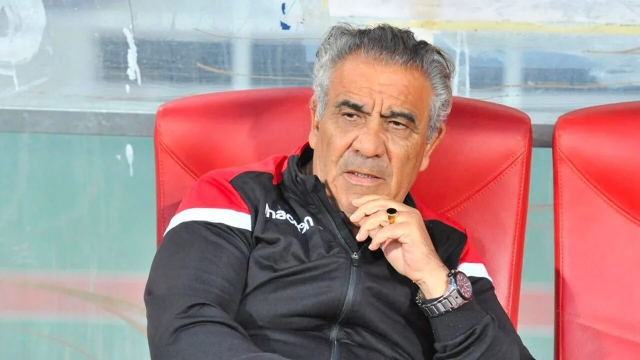 تمّ إقناع البنزرتي بمواصلة مشواره مع الوداد