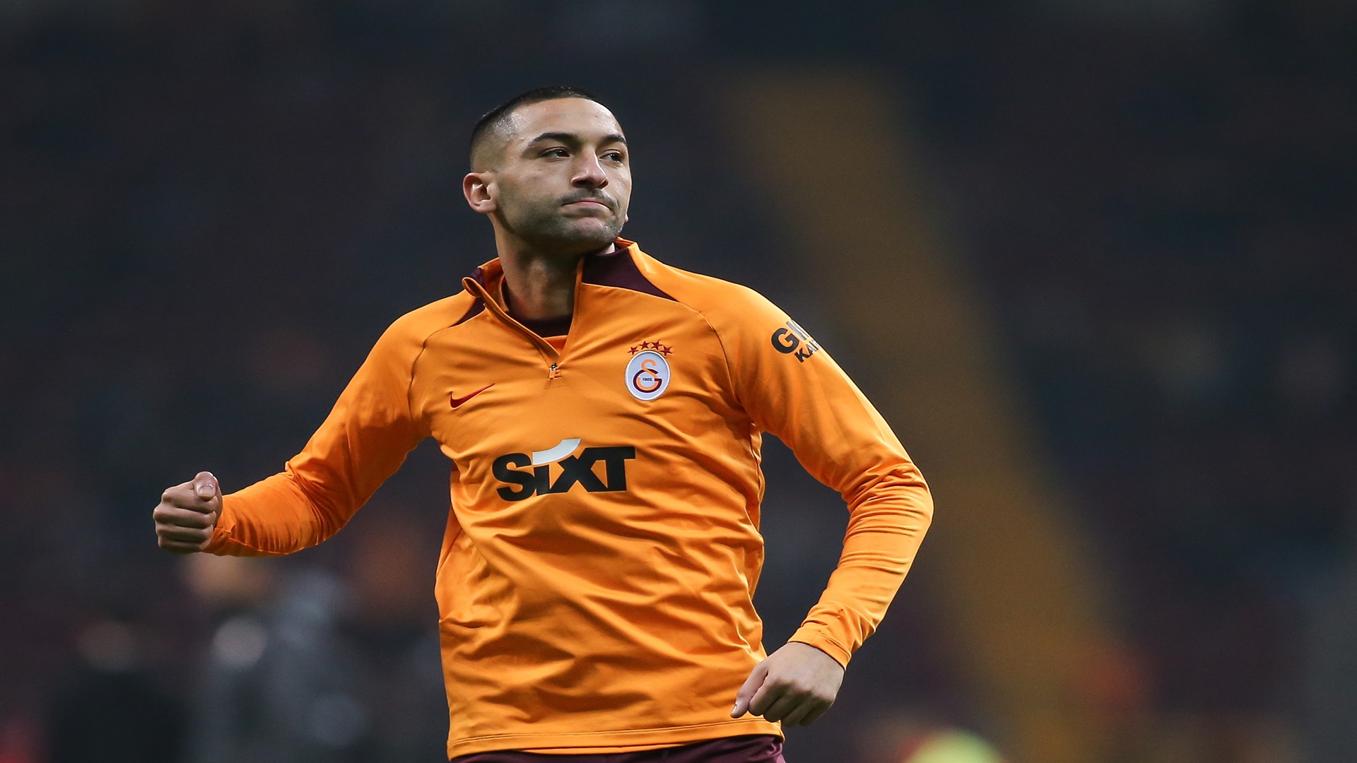 ISTANBUL, TURKEY - DECEMBER 20: Hakim Ziyech of Galatasaray warms up before the Turkish Super League match between Galatasaray and Fatih Karagumruk at Rams Park on December 20, 2023 in Istanbul, Turkey. (Photo by Ahmad Mora/Getty Images)