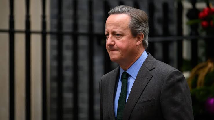 وزير الخارجية البريطاني يحذر من أن بريطانيا “ستحاسب إسرائيل” على مقتل 3 بريطانيين