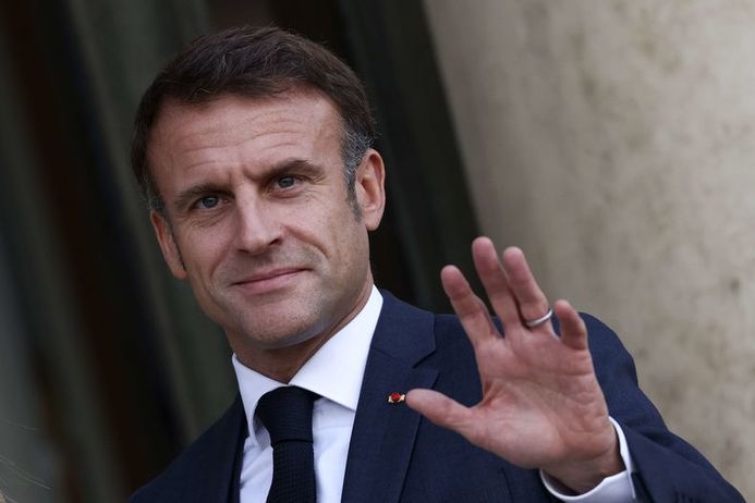 إيمانويل ماكرون يدعو دول الاتحاد الأوروبي إلى العمل على تبني آليات دفاعية أقوى وأكثر تكاملا