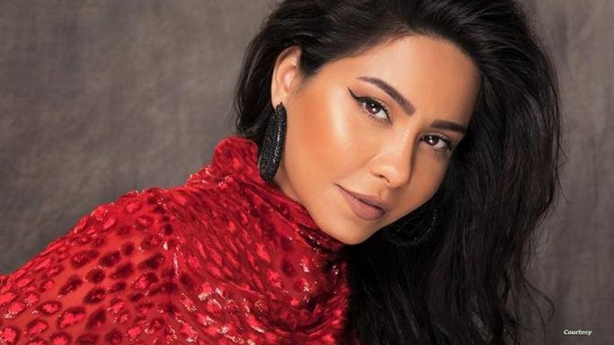 شيرين عبد الوهاب تفاجئ جمهورها بعدما أعلنت خطوبتها
