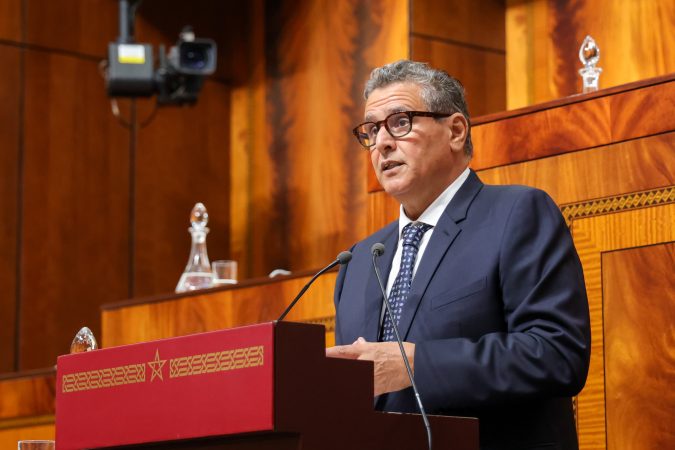 أخنوش: المغاربة « لقاو ما ياكلو » بفضل البرامج والاستثمارات السابقة