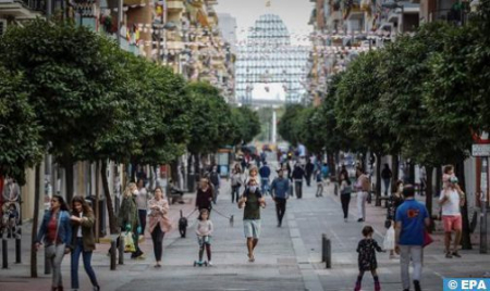 المغاربة يمثلون مجموعة العمال الأجانب الأكثر مساهمة في نظام الضمان الاجتماعي بإسبانيا