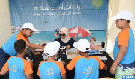 تنظيم حملة لتحسيس أطفال المخيمات الصيفية بأهمية الحفاظ على البيئة البحرية بشاطئ زناتة
