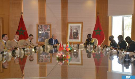  الوزير المنتدب لدى رئيس الحكومة المكلف بإدارة الدفاع الوطني يستقبل رئيس الأركان العامة لقوات الدفاع الوطني الإثيوبية
