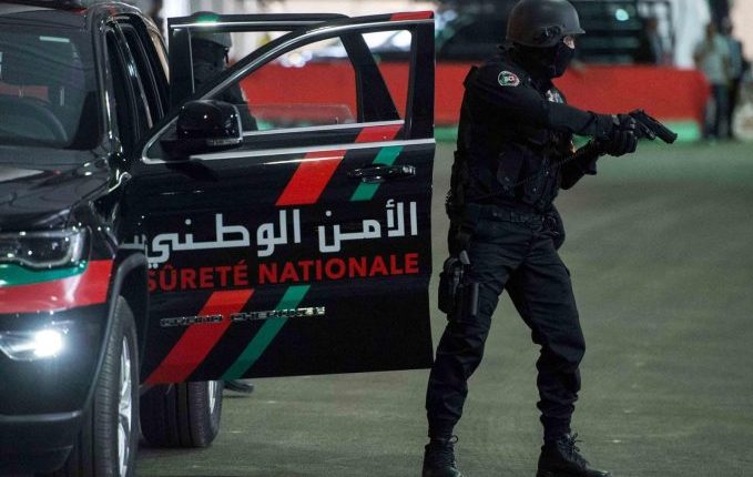 استخدام السلاح الوظيفي من أجل توقيف شخص كان في حالة اندفاع قوية