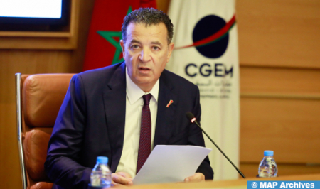 مواكبة الرهانات العالمية: خطوة ضرورية لتعزيز تنافسية الشركات المغربية