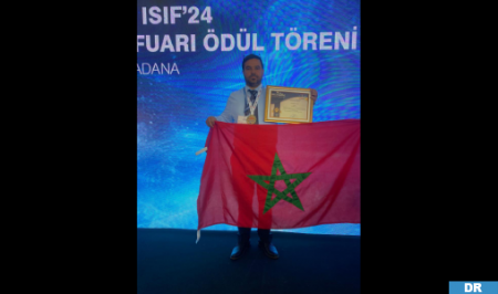  تتويج المخترع المغربي فؤاد فقيري بالميدالية الذهبية خلال الدورة التاسعة للمعرض الدولي للإختراعات