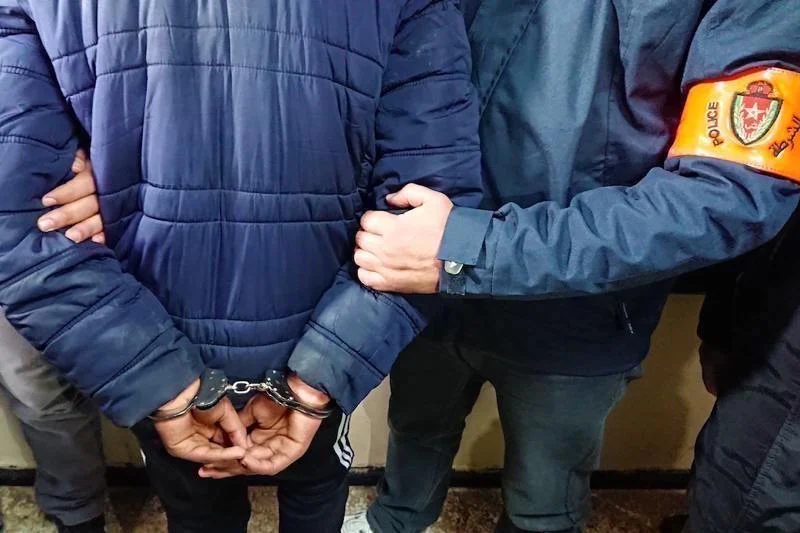توقيف شخص يشتبه في تغريره بقاصر ومحاولة هتك العرض