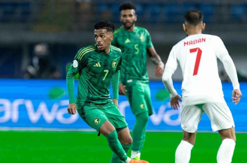 المنتخب البحريني يفوز على نظيره السعودي ضمن منافسات المجموعة الثانية في بطولة كأس الخليج لكرة القدم